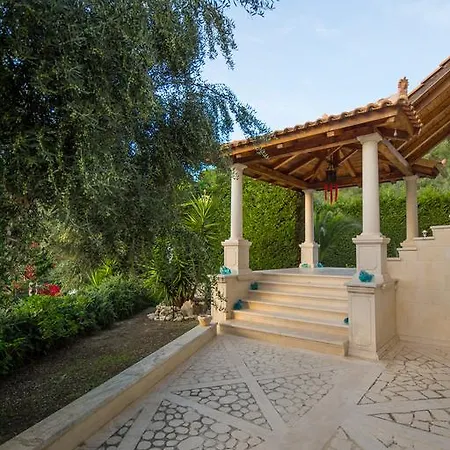 Tatiana Akrotiri (Zakynthos)